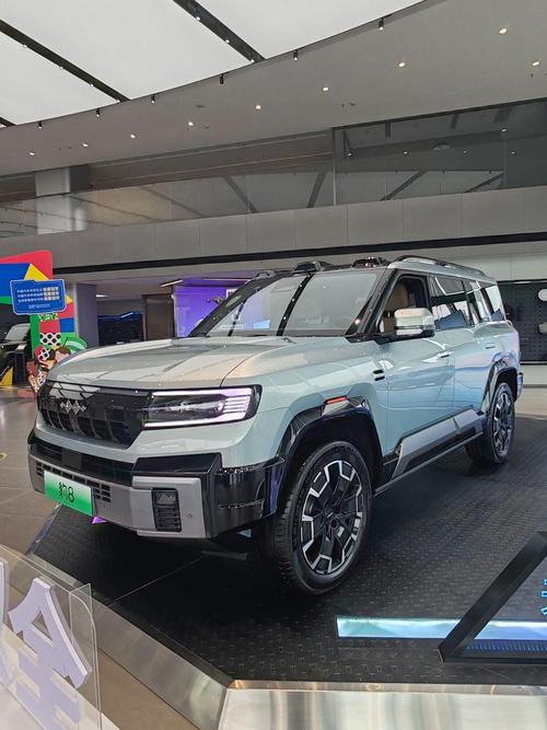 重庆89比亚迪方程豹硬派越野的爆款，英菲尼迪35周年与你共成长